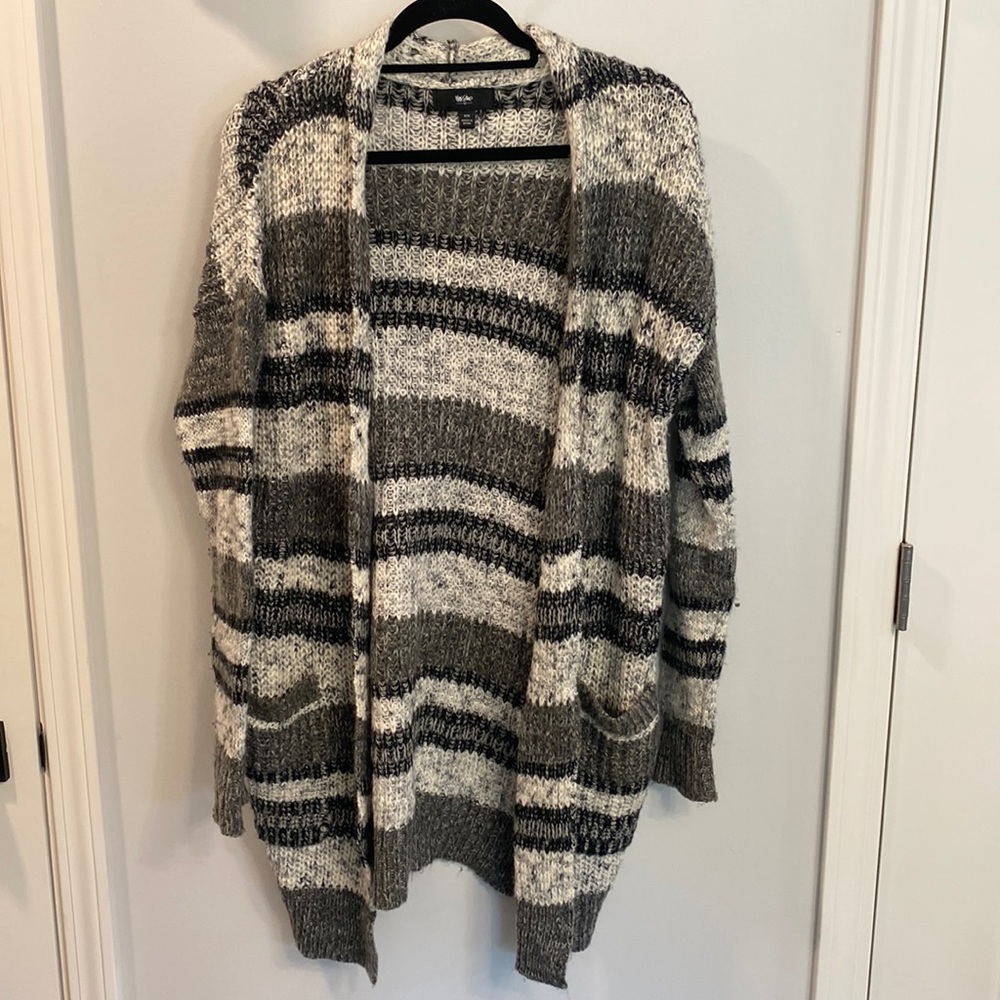 Knee length grey sweater